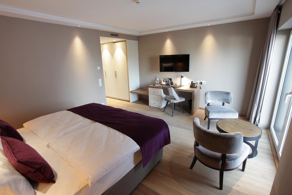 Hotel Aurelia Aldingen  Экстерьер фото
